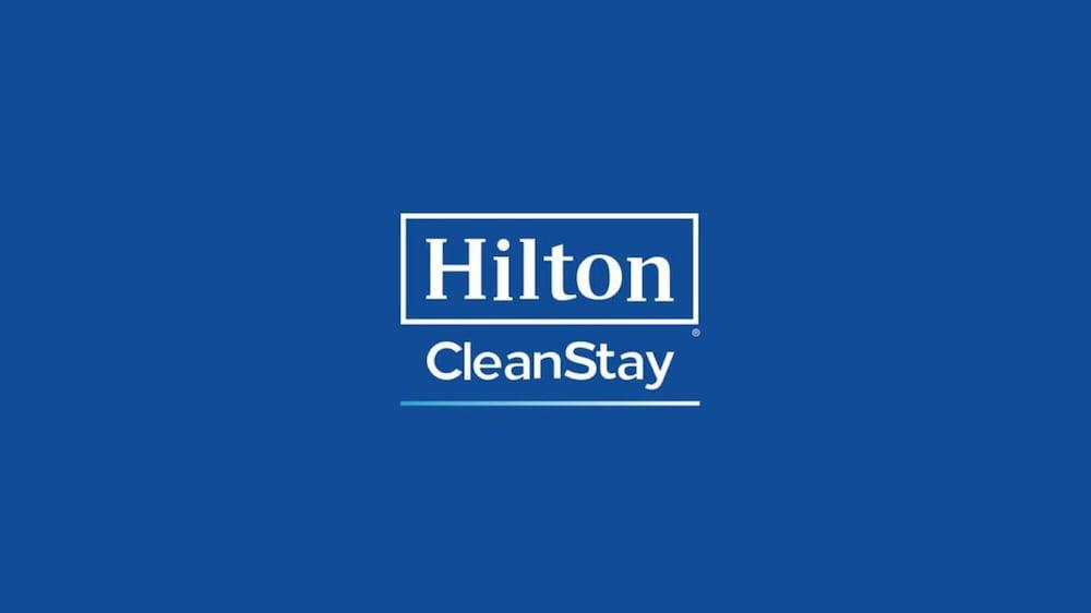 Отель Doubletree By Hilton Madison Downtown Экстерьер фото